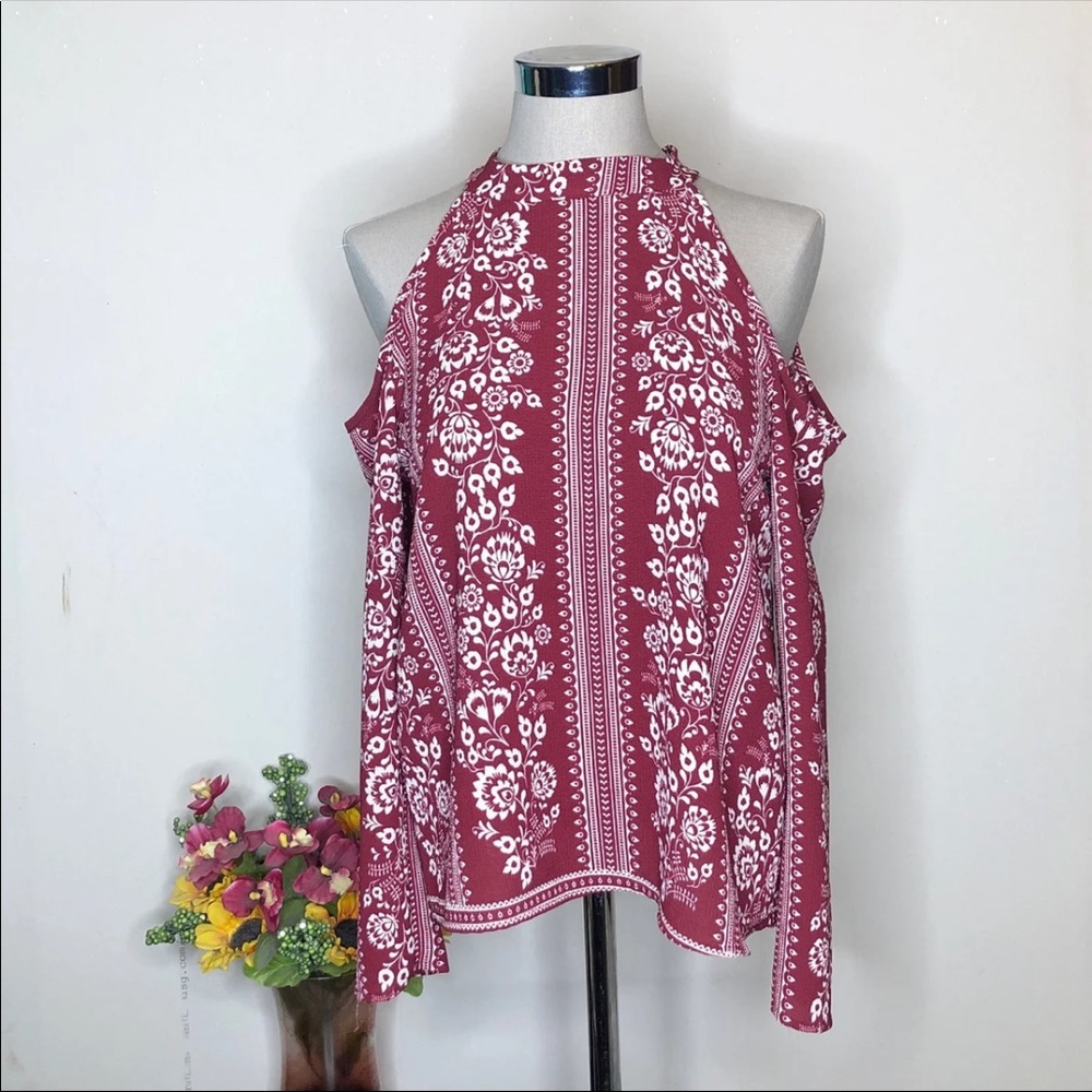 Love Spell Shoulderless Top Small